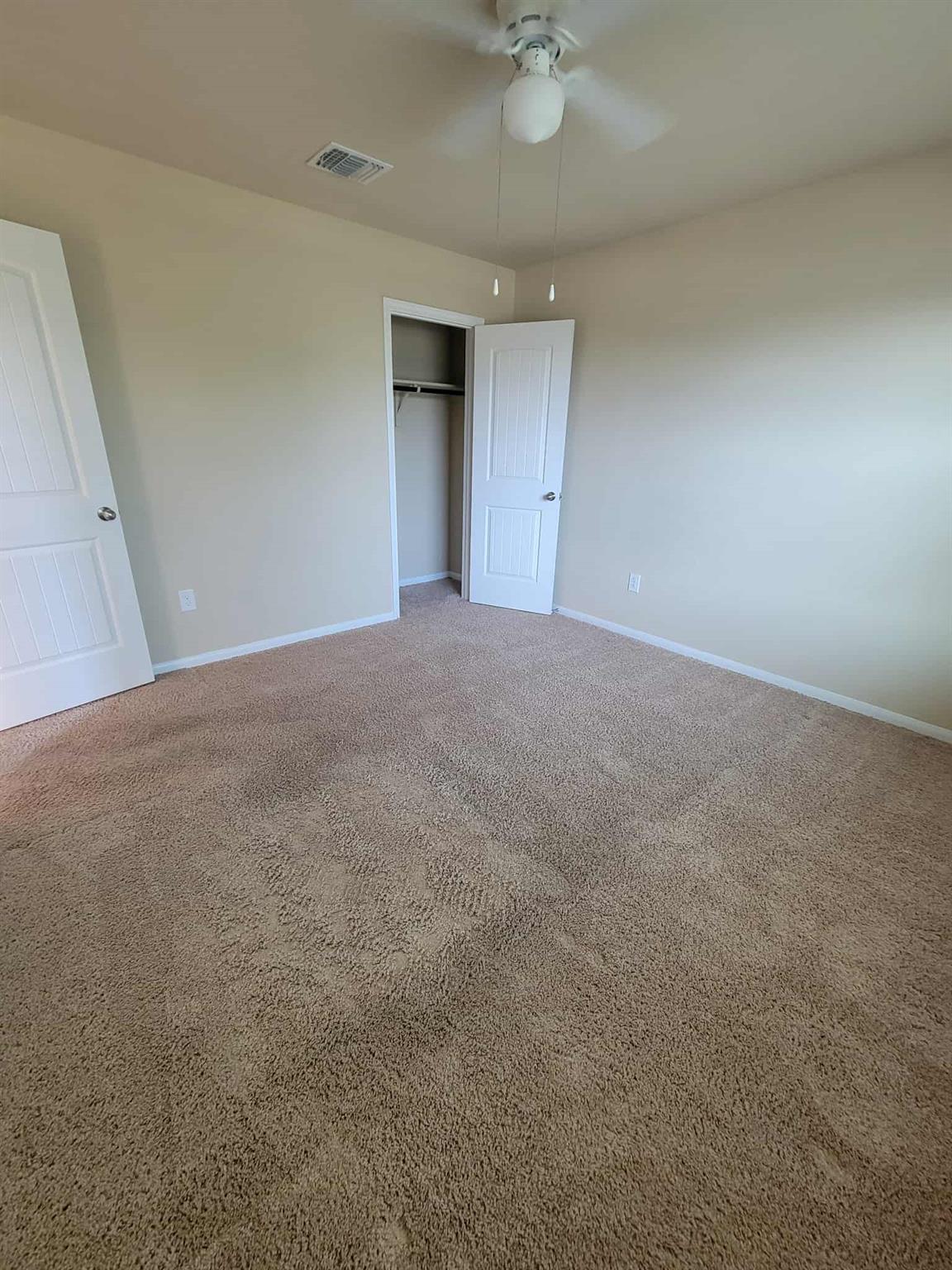 213 Camellia Dr, Hutto, TX 78634