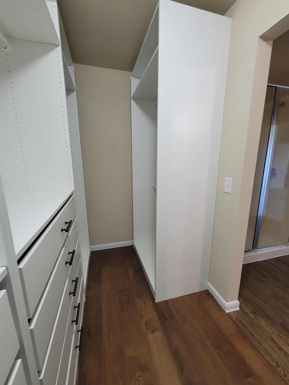 213 Camellia Dr, Hutto, TX 78634