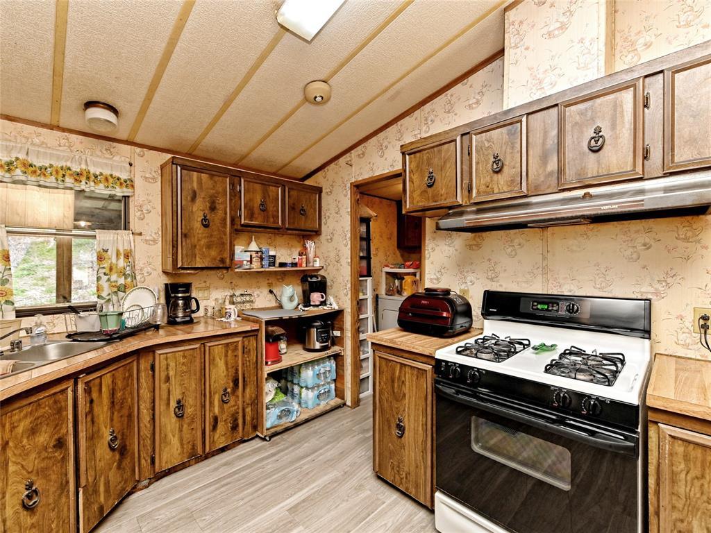 148 River Rd, Liberty Hill, TX 78642