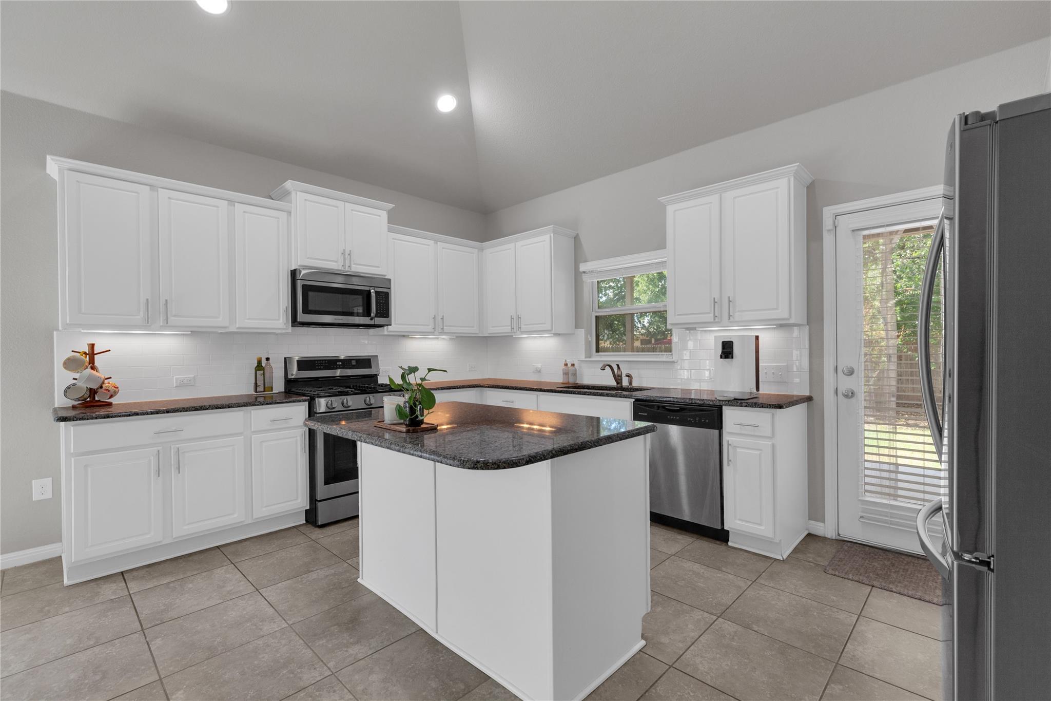 721 Schefer St, Leander, TX 78641