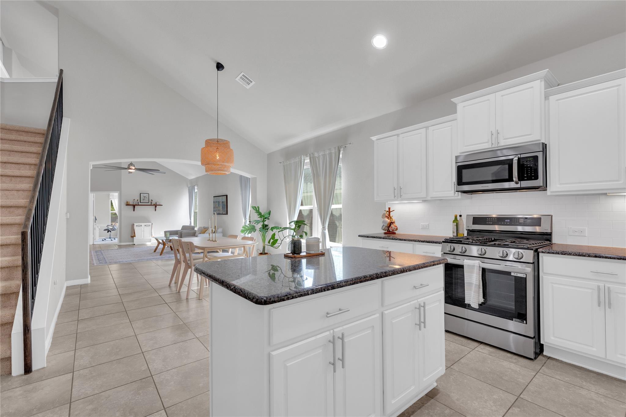 721 Schefer St, Leander, TX 78641