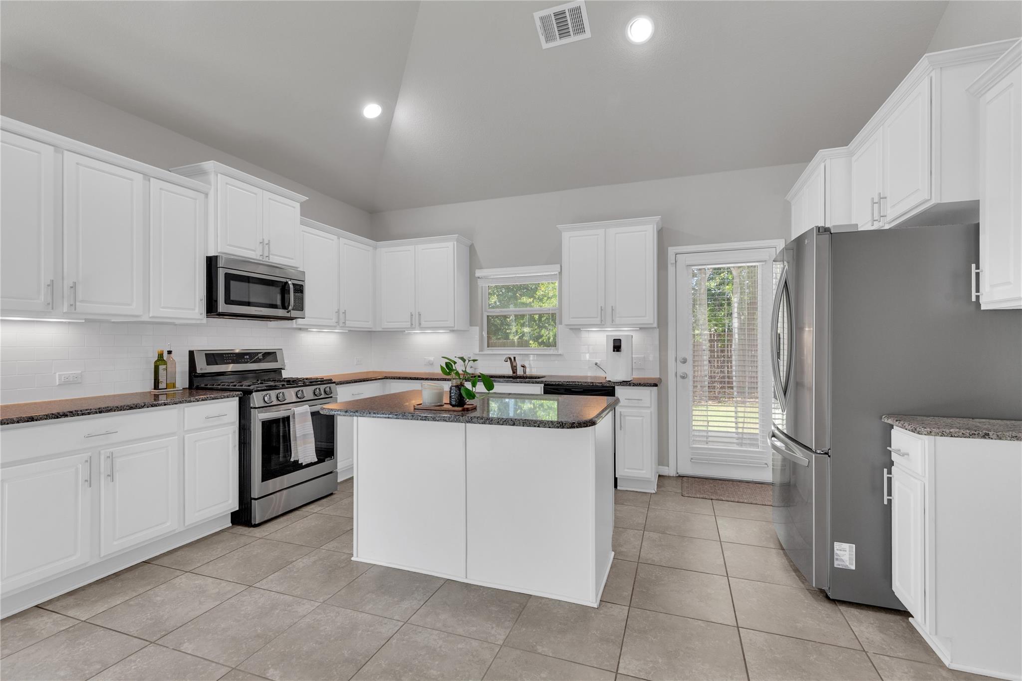 721 Schefer St, Leander, TX 78641