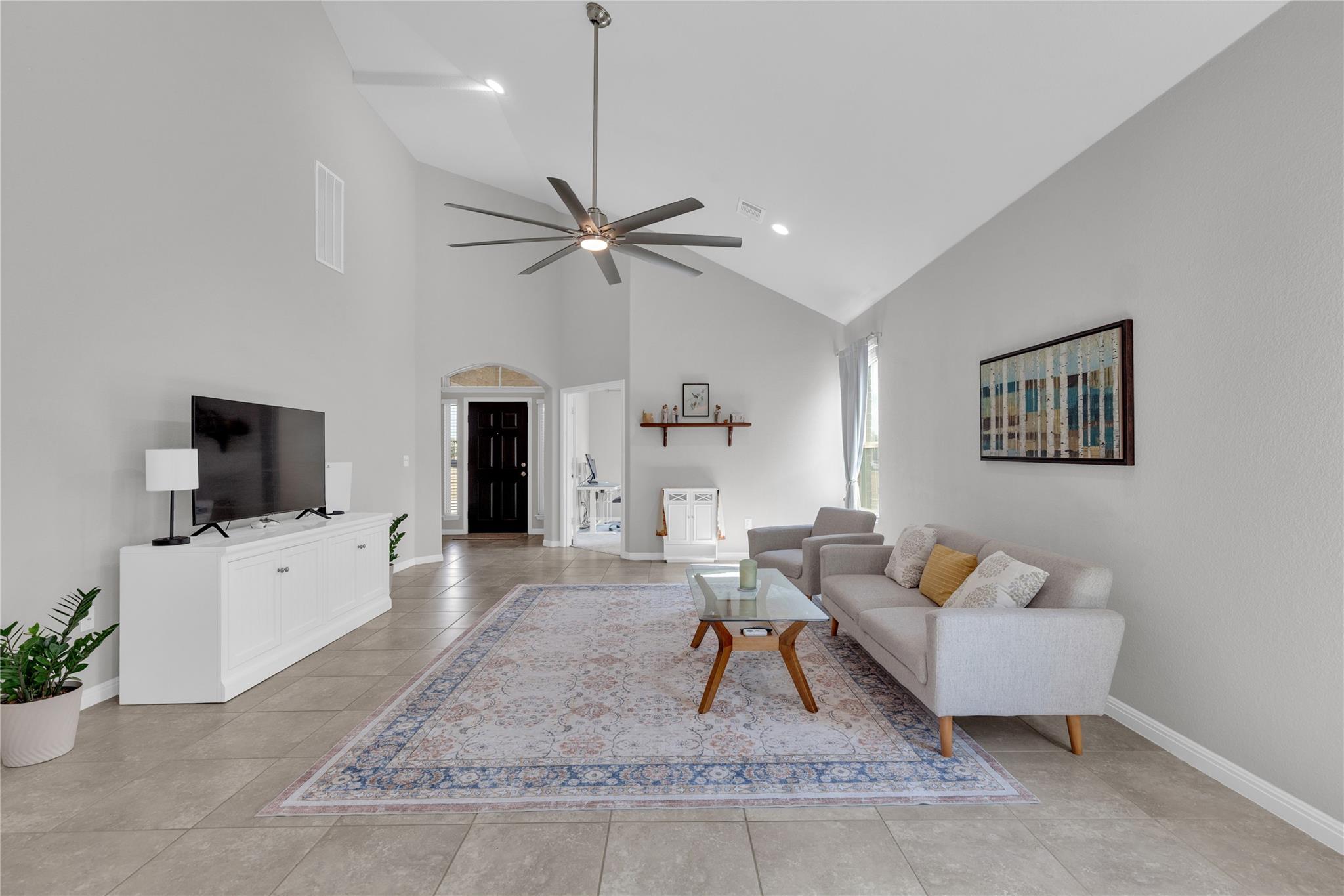 721 Schefer St, Leander, TX 78641