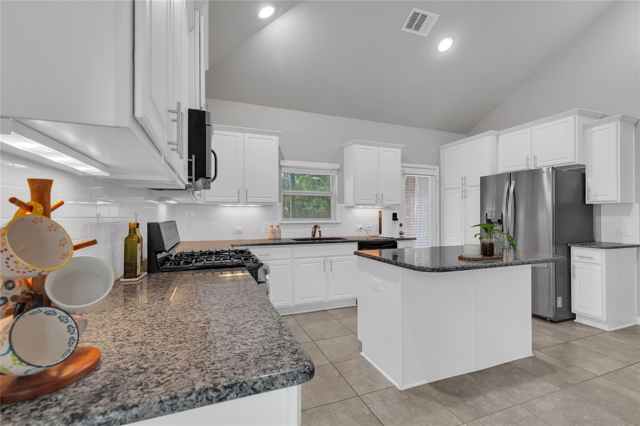 721 Schefer St, Leander, TX 78641