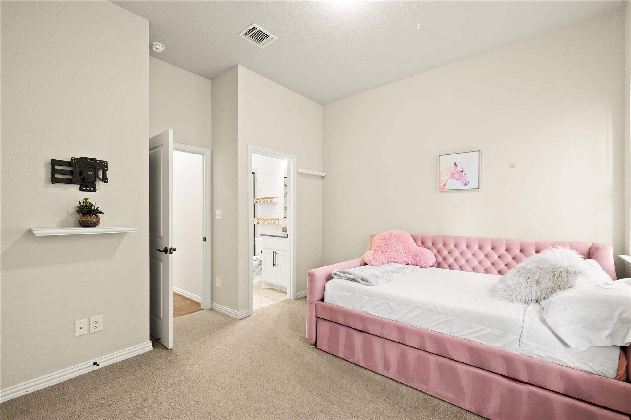 131 Sangaree Dr, Buda, TX 78610