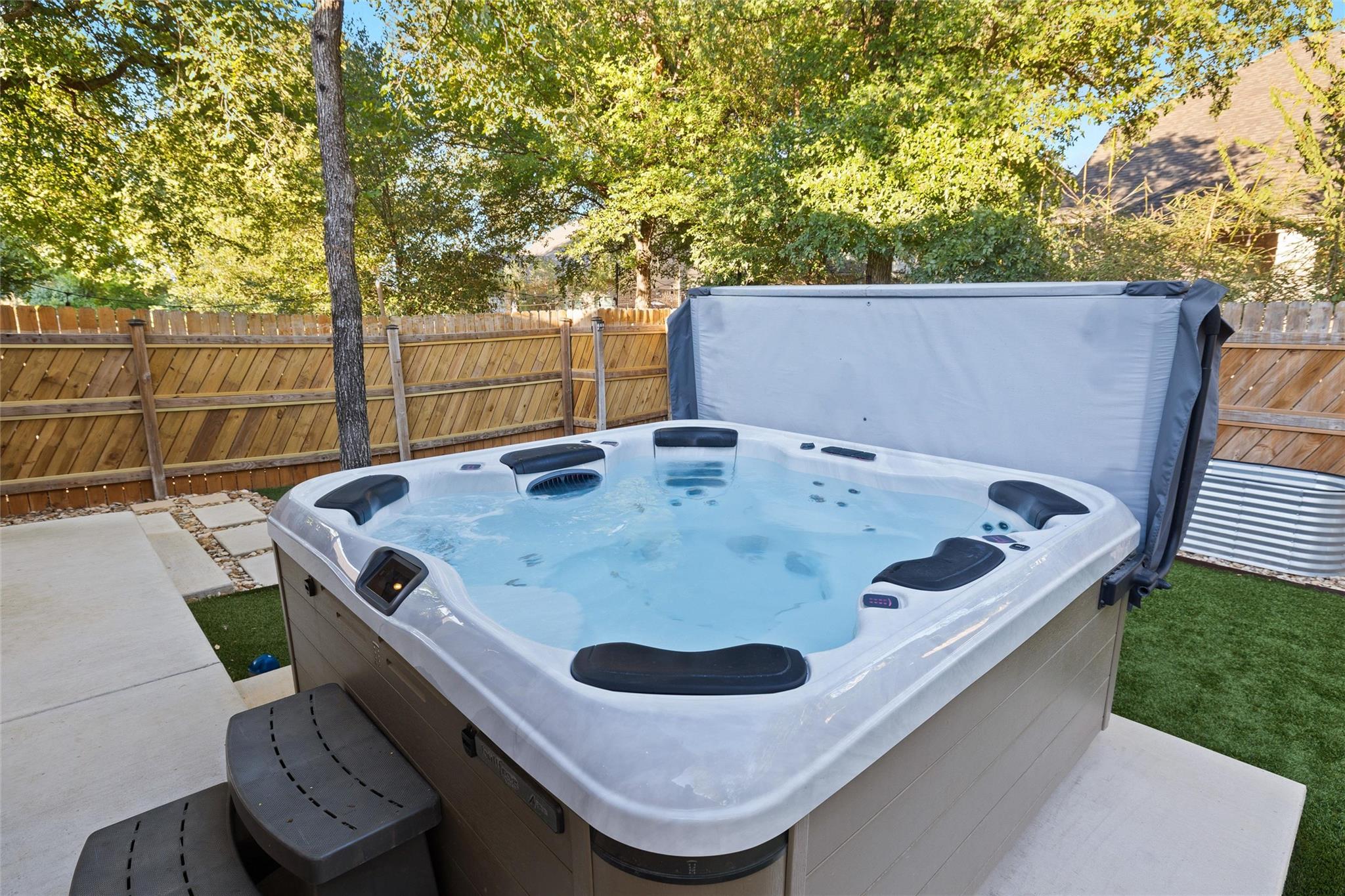 131 Sangaree Dr, Buda, TX 78610