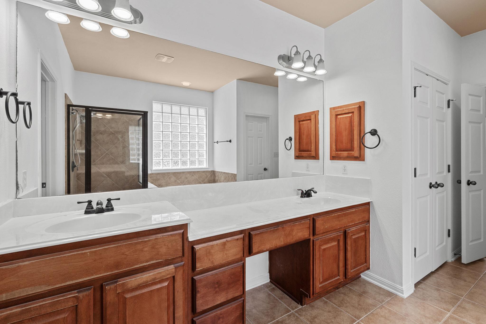 16304 Fincastle Dr, Austin, TX 78717