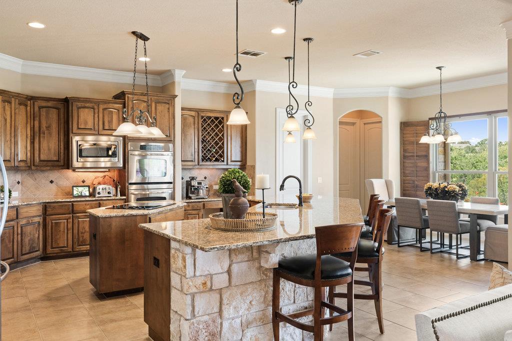 839 Wesley Ridge Dr, Spicewood, TX 78669