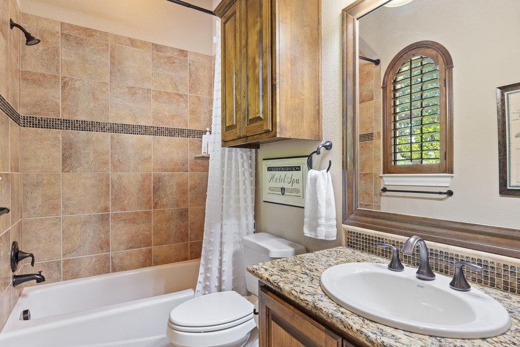 839 Wesley Ridge Dr, Spicewood, TX 78669