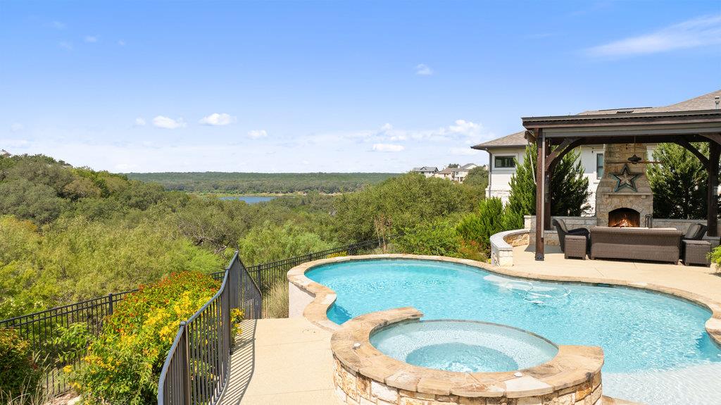 839 Wesley Ridge Dr, Spicewood, TX 78669