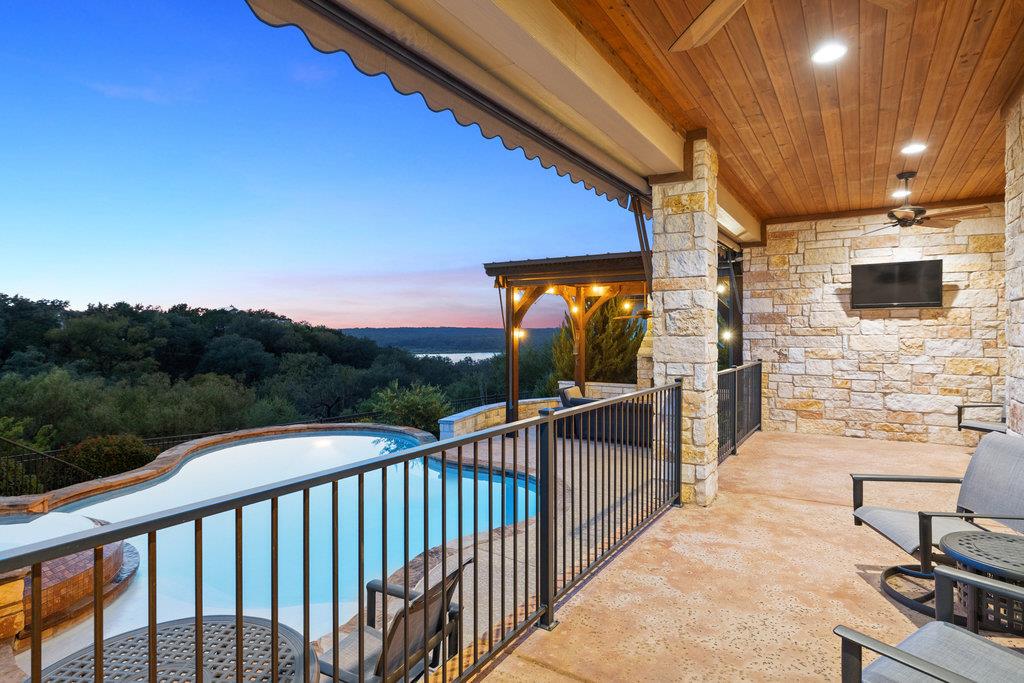 839 Wesley Ridge Dr, Spicewood, TX 78669