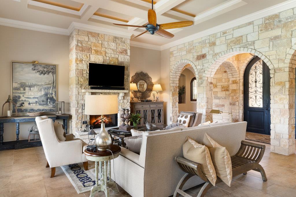 839 Wesley Ridge Dr, Spicewood, TX 78669