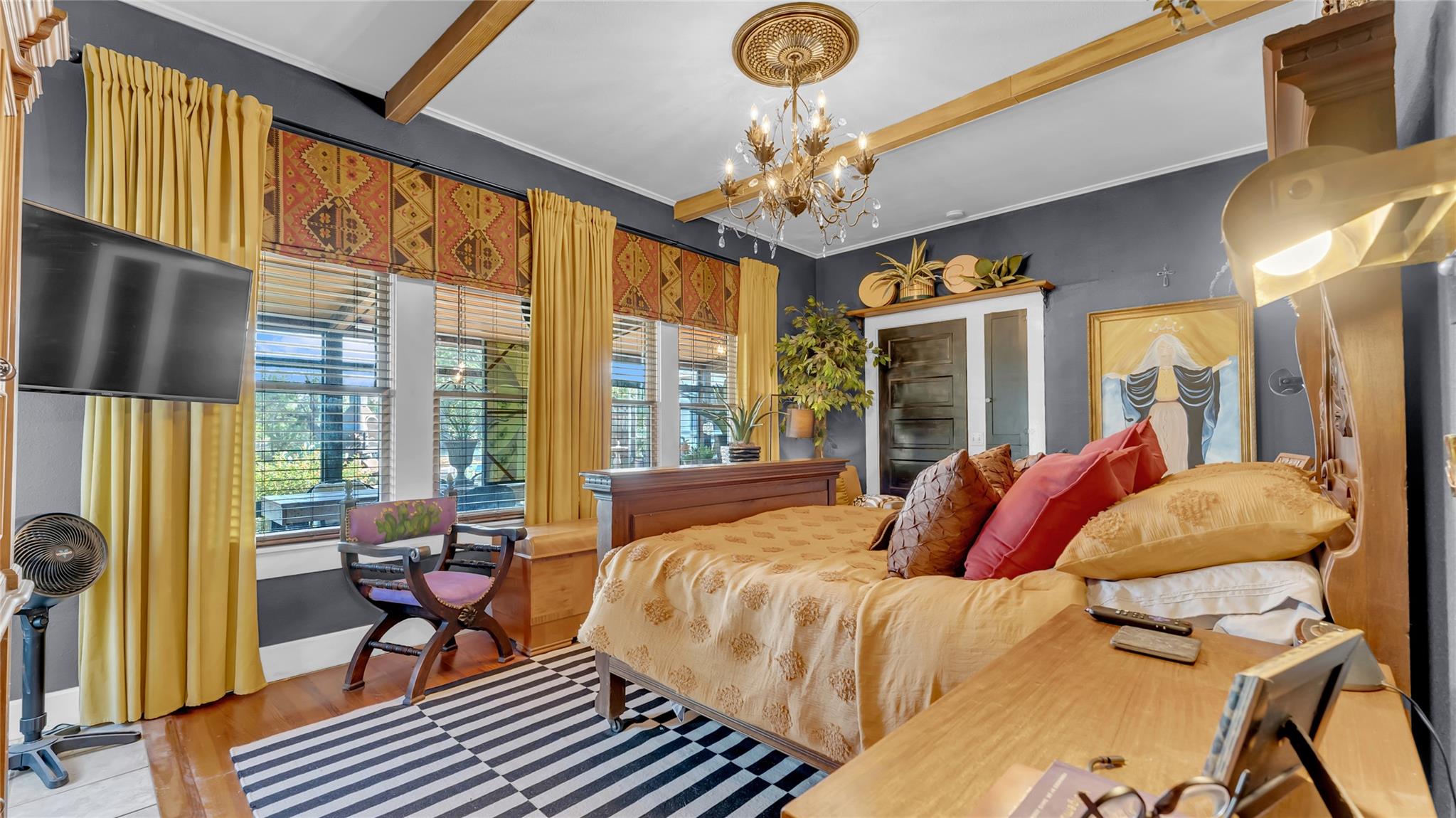 308 W Wallace St, Llano, TX 78643