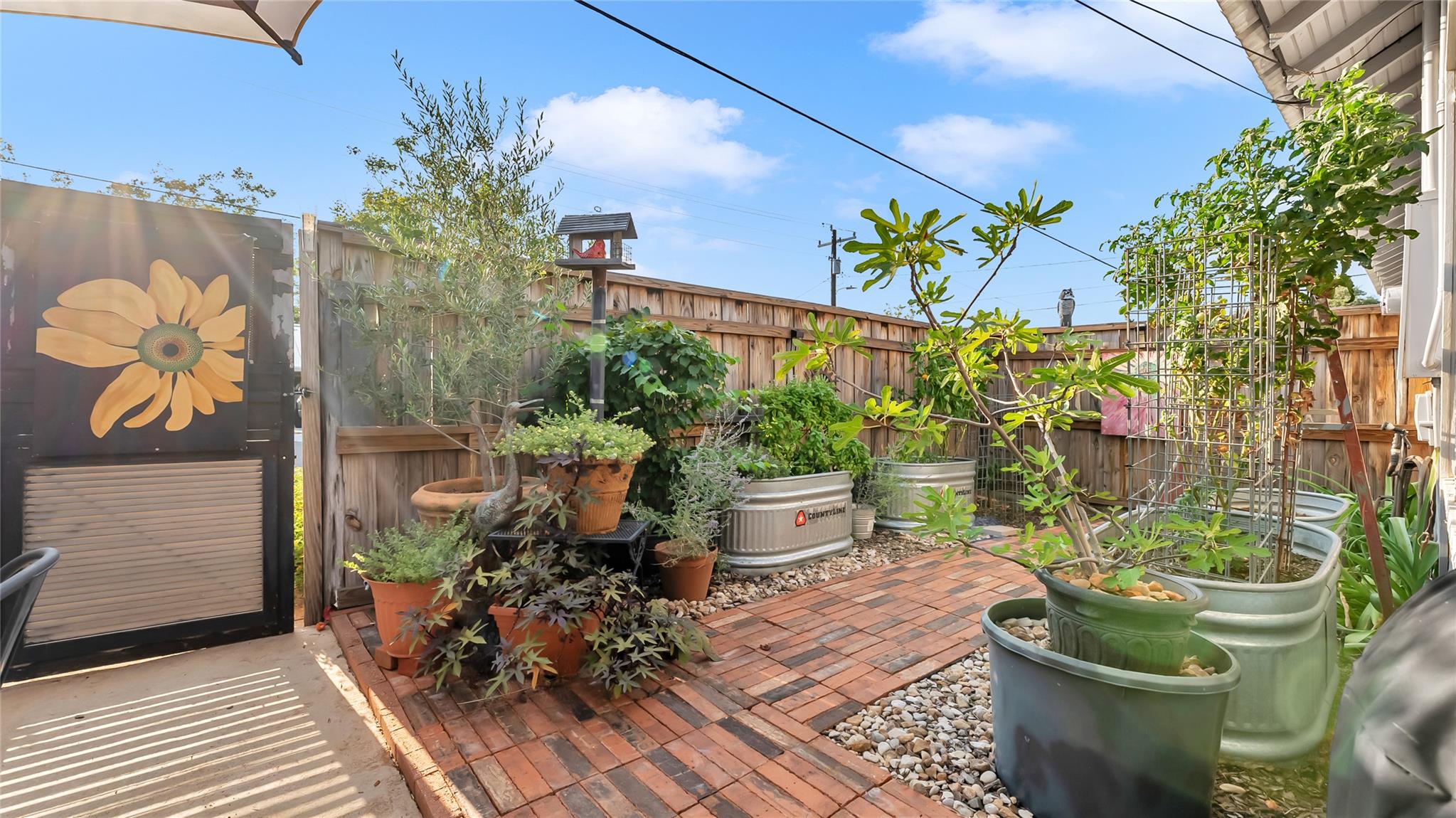 308 W Wallace St, Llano, TX 78643