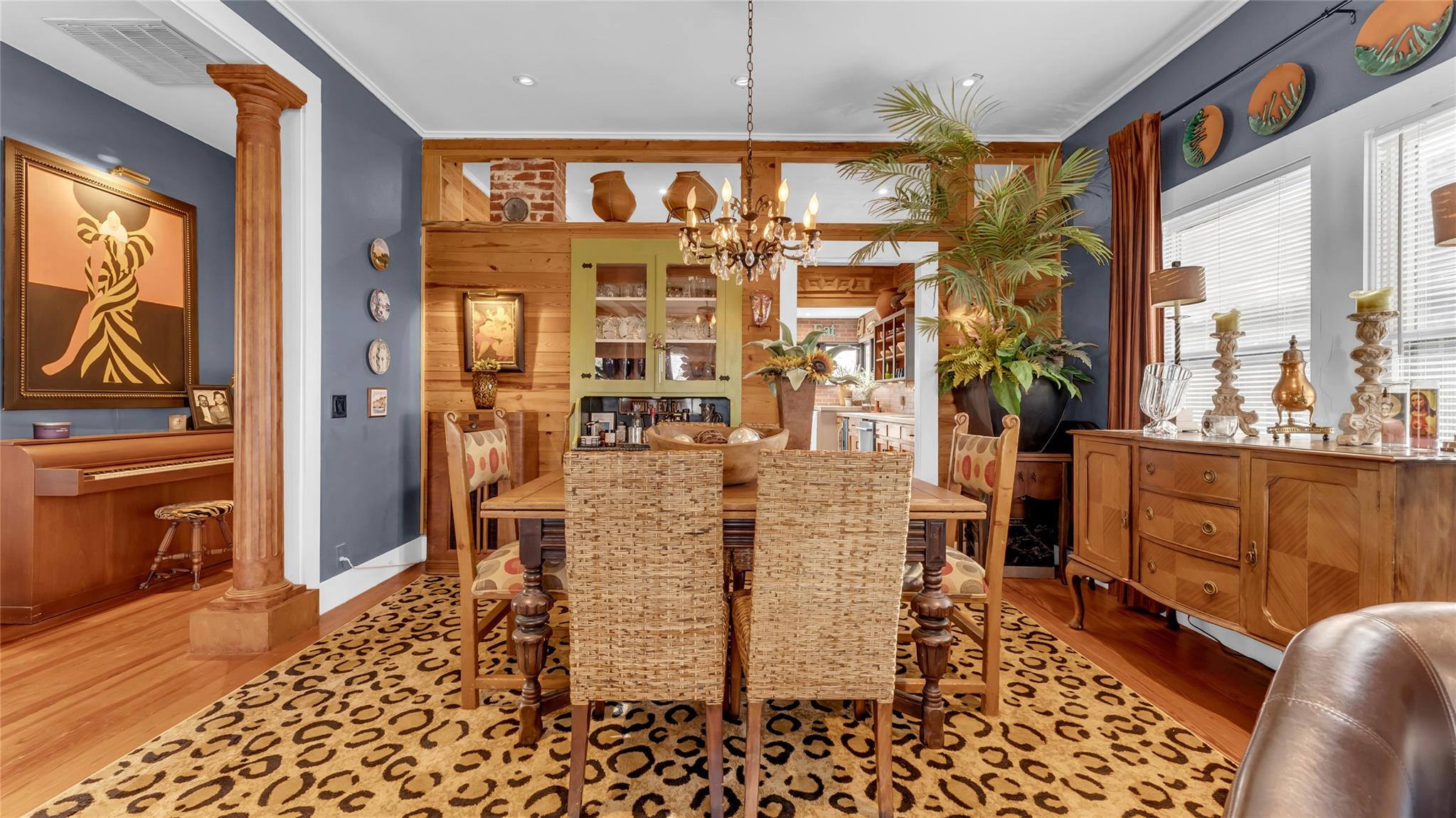 308 W Wallace St, Llano, TX 78643