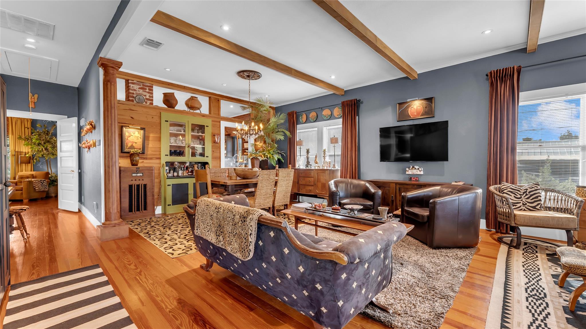 308 W Wallace St, Llano, TX 78643