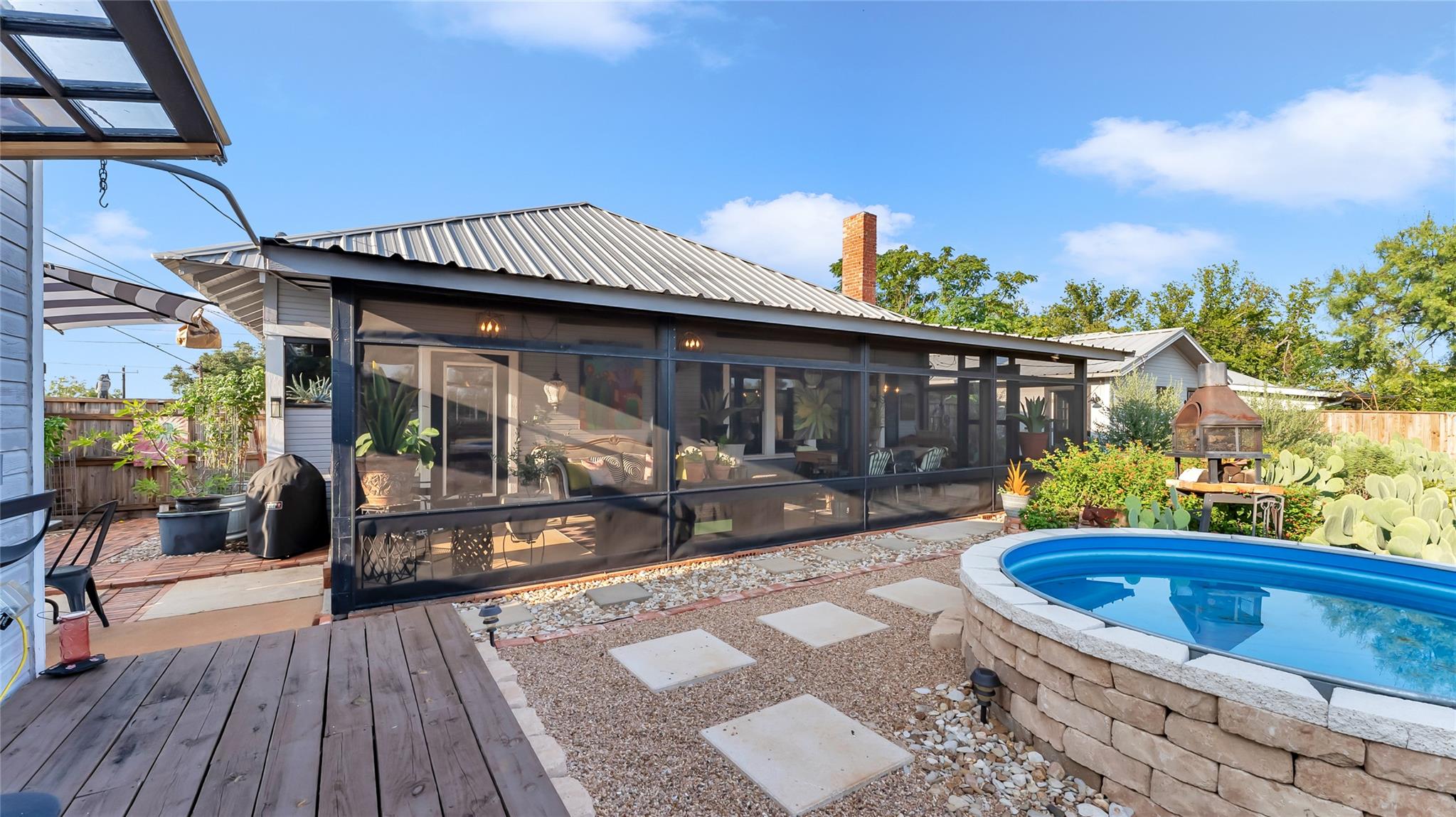 308 W Wallace St, Llano, TX 78643