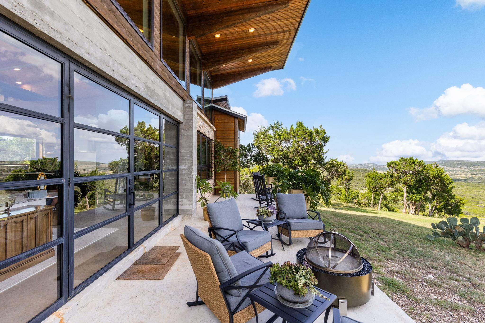 283 Hills Of Bandera Rd, Bandera, TX 78003