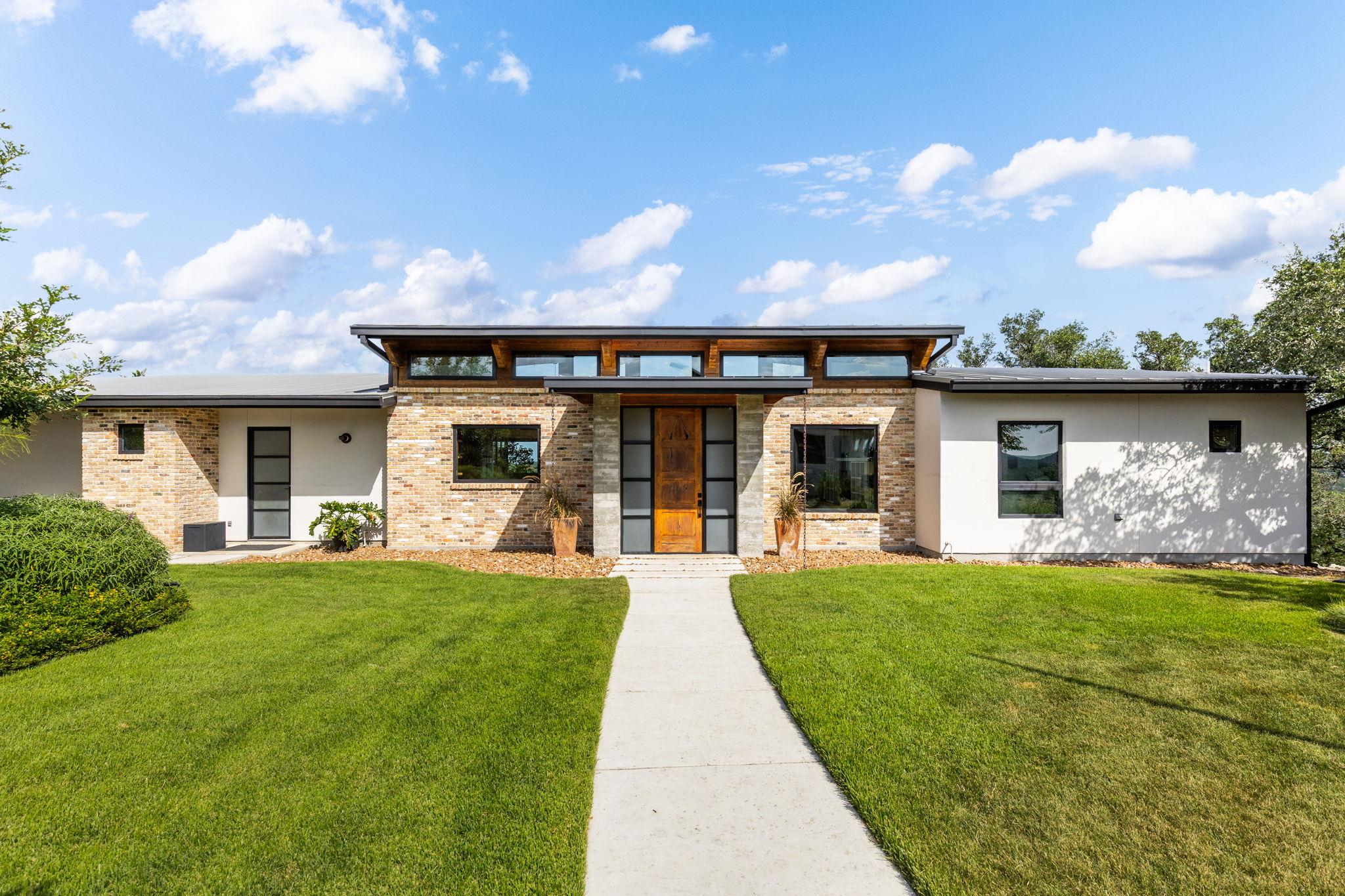 283 Hills Of Bandera Rd, Bandera, TX 78003