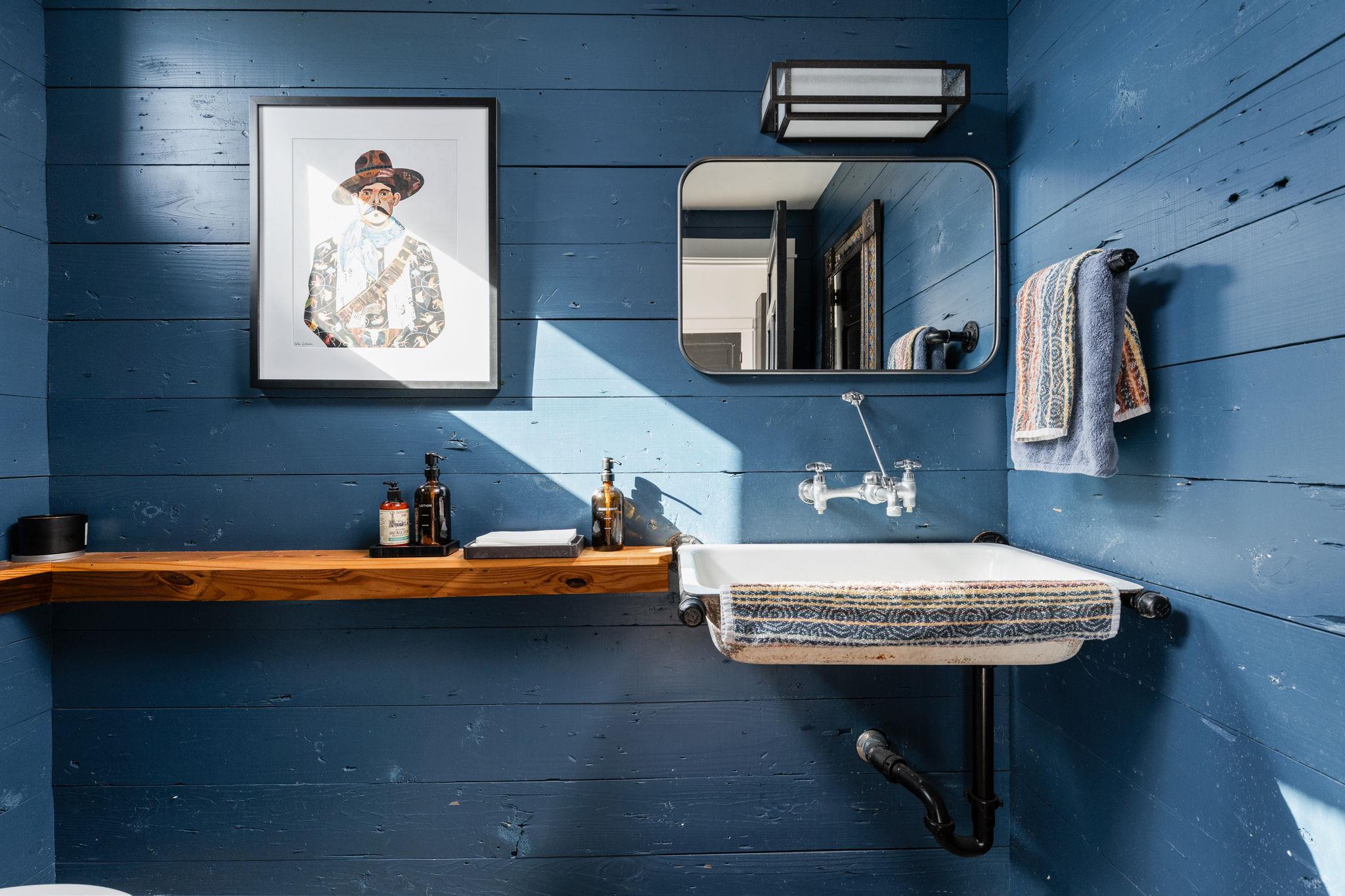 283 Hills Of Bandera Rd, Bandera, TX 78003