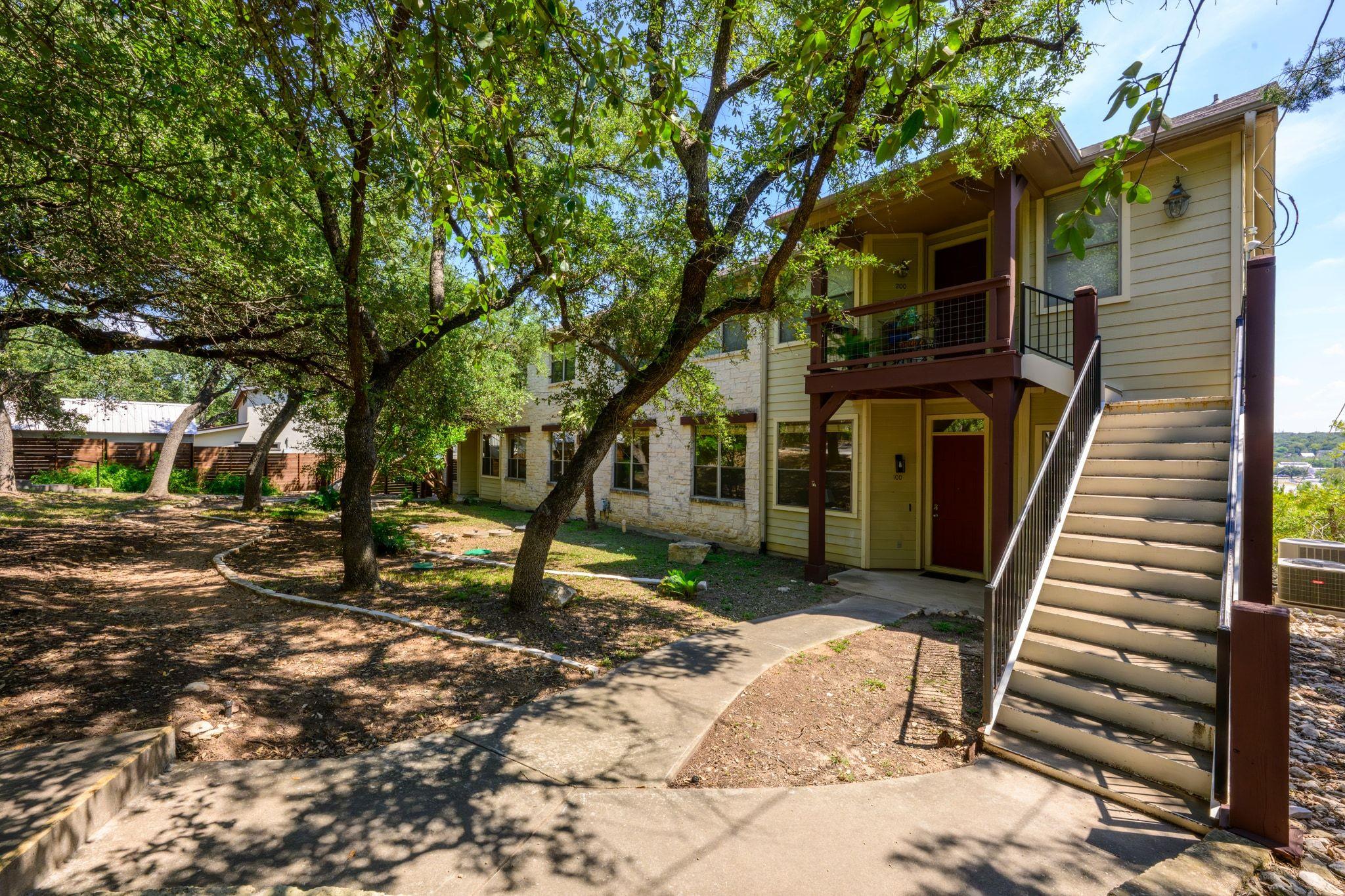 1101 OAK HURST Rd # 100, Austin, TX 78734