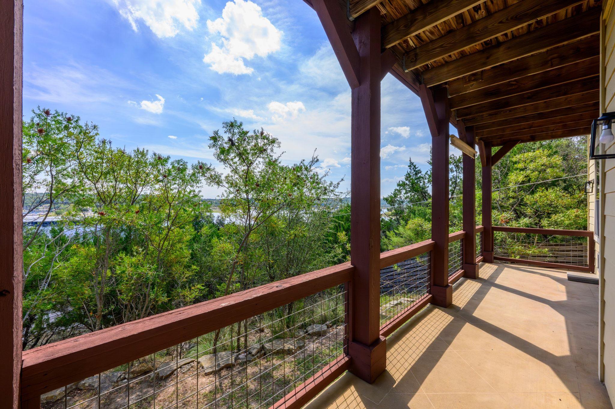 1101 OAK HURST Rd # 100, Austin, TX 78734