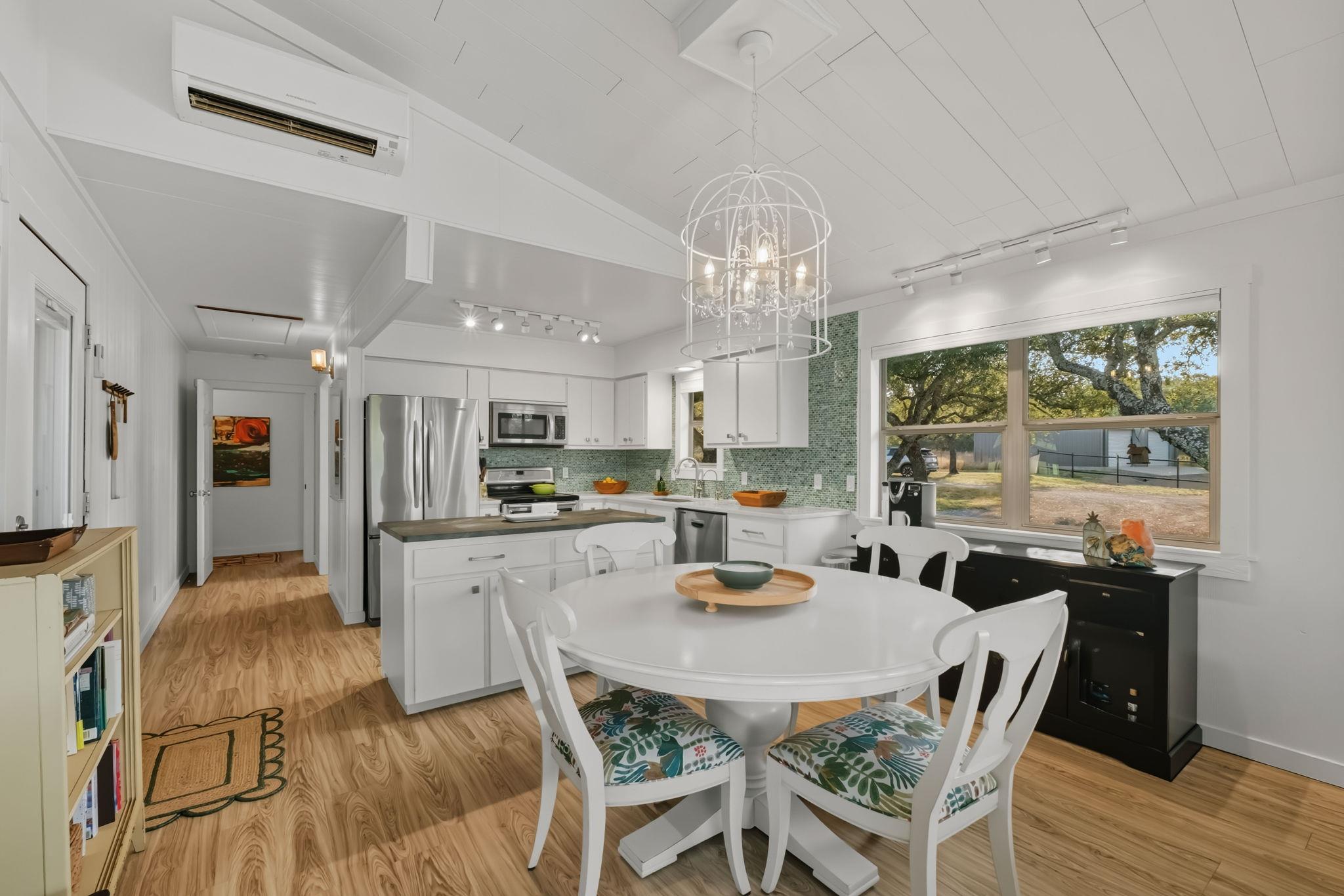 746 Trail Rock Dr, Johnson City, TX 78636