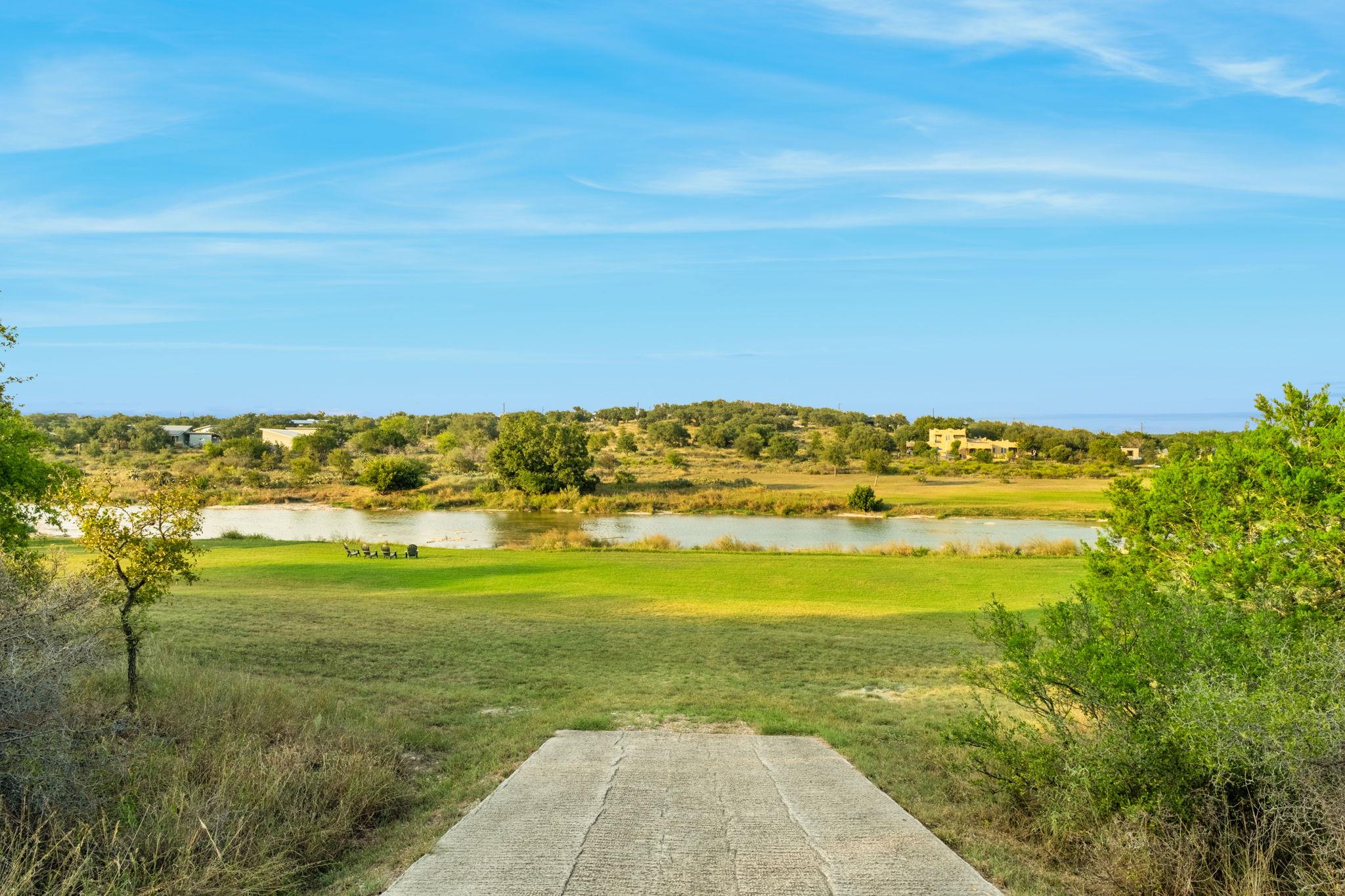 746 Trail Rock Dr, Johnson City, TX 78636