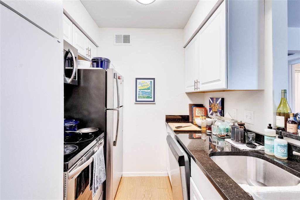 2207 Leon St # 303, Austin, TX 78705