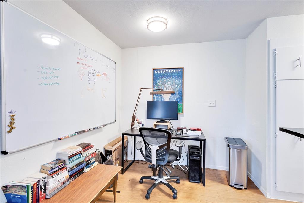 2207 Leon St # 303, Austin, TX 78705