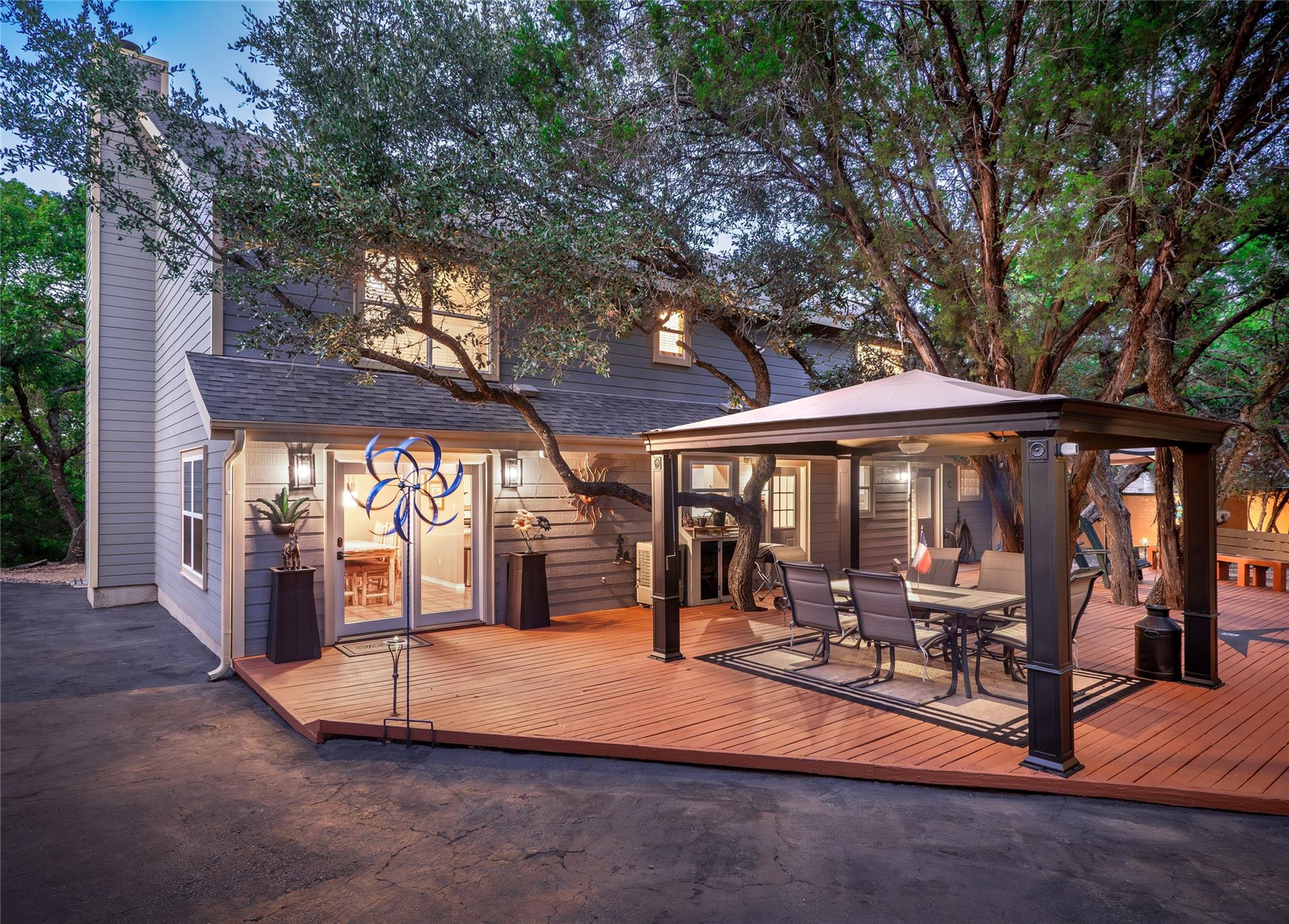 2706 Tradewind Dr, Spicewood, TX 78669