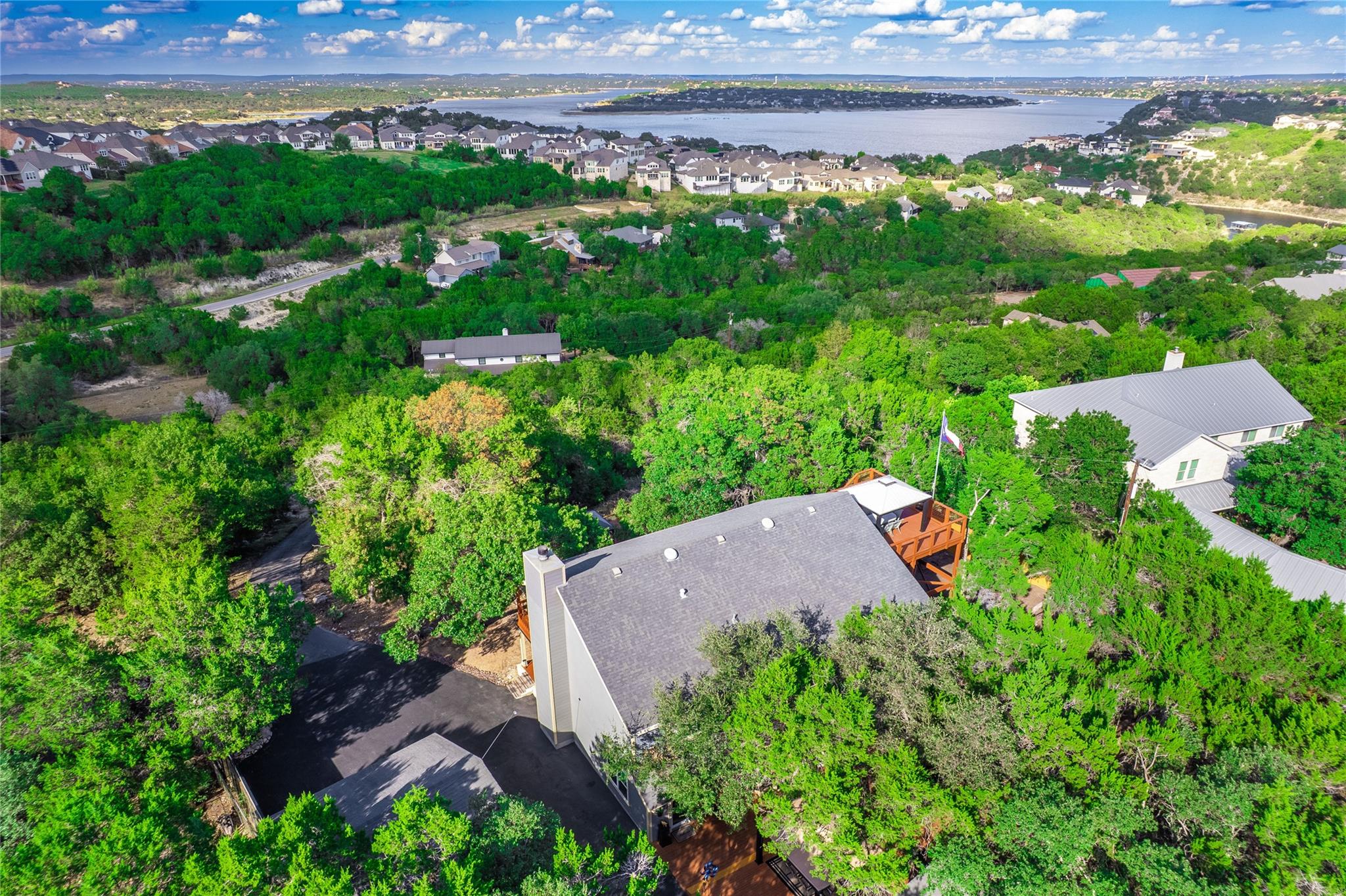 2706 Tradewind Dr, Spicewood, TX 78669