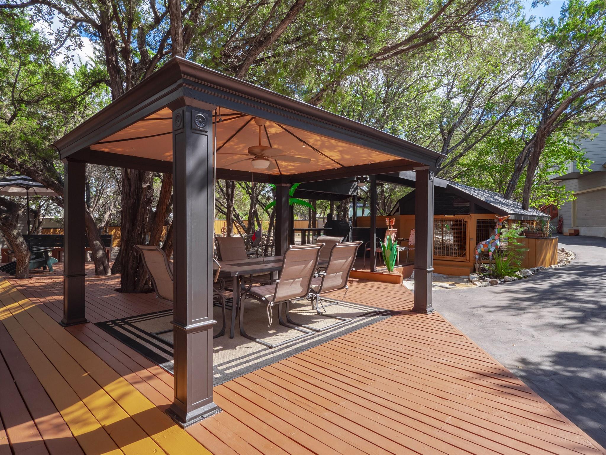 2706 Tradewind Dr, Spicewood, TX 78669