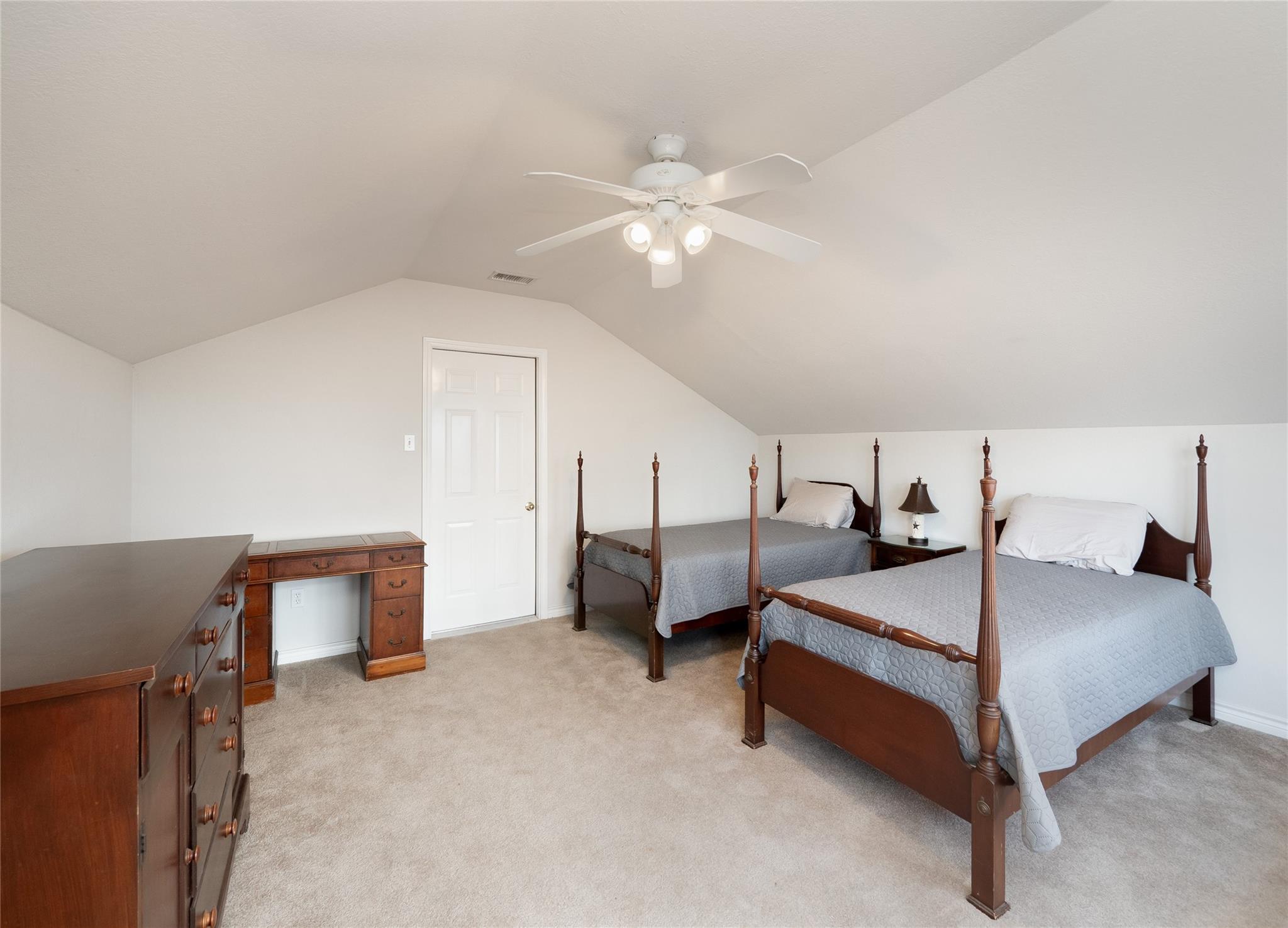 2706 Tradewind Dr, Spicewood, TX 78669