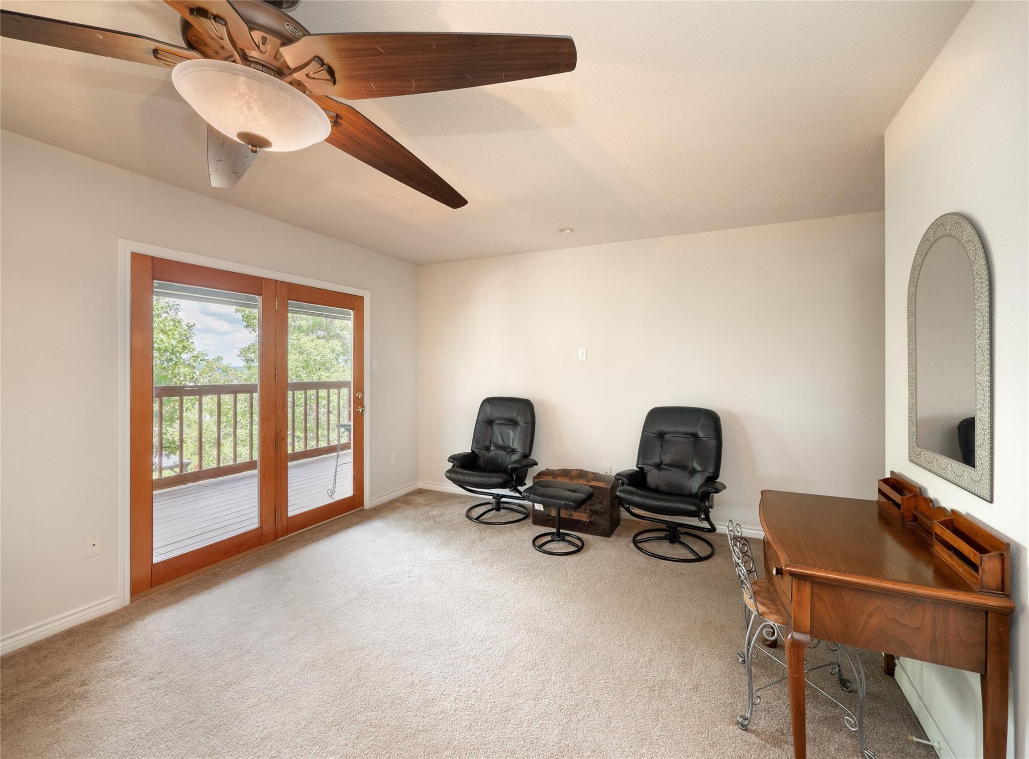 2706 Tradewind Dr, Spicewood, TX 78669