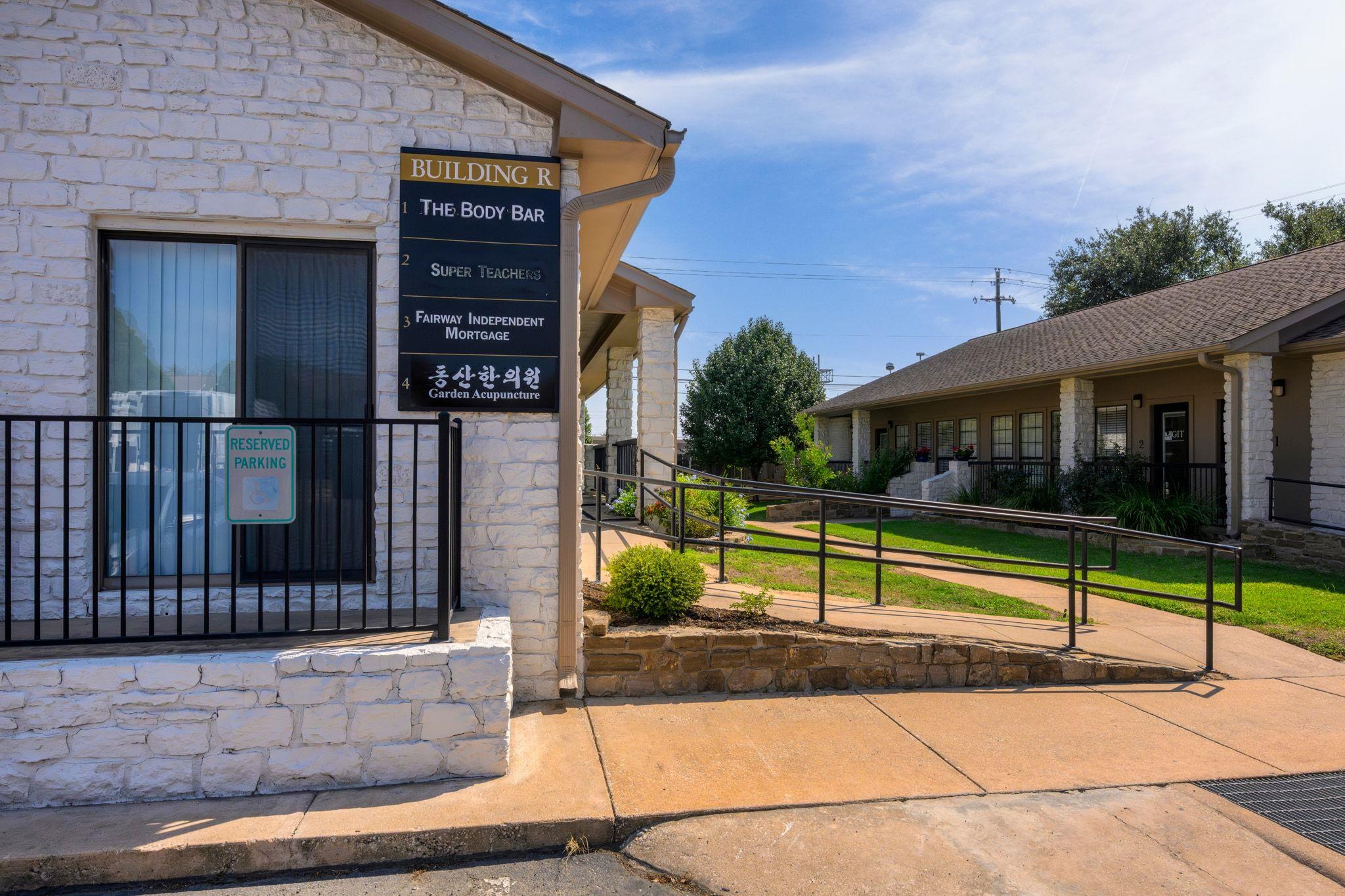 13740 Research Blvd # R Unit 2, Austin, TX 78750
