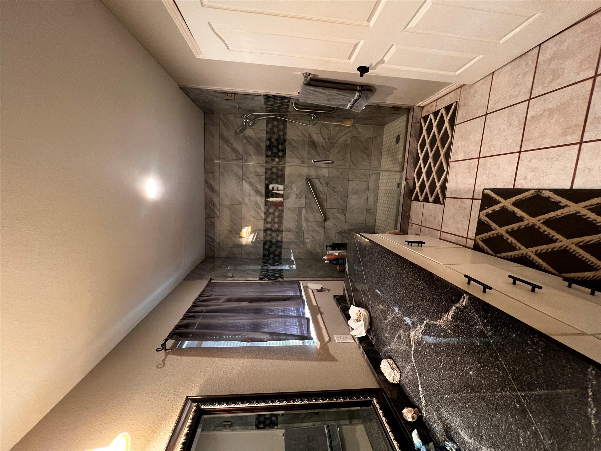 173 Misty Ln, Cedar Creek, TX 78612