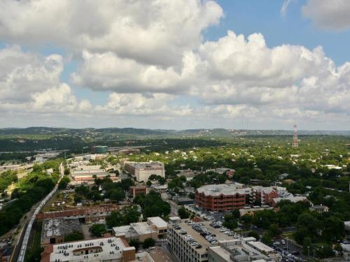 300 Bowie St # 2803, Austin, TX 78703