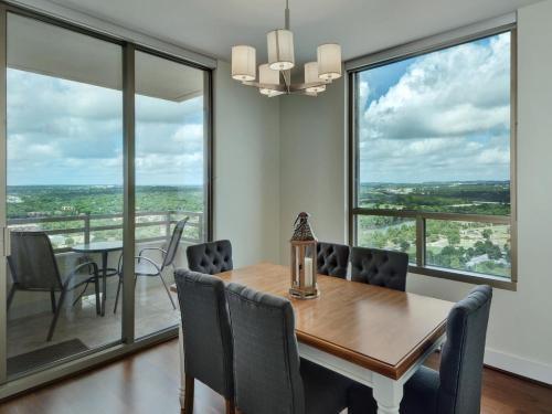 300 Bowie St # 2803, Austin, TX 78703