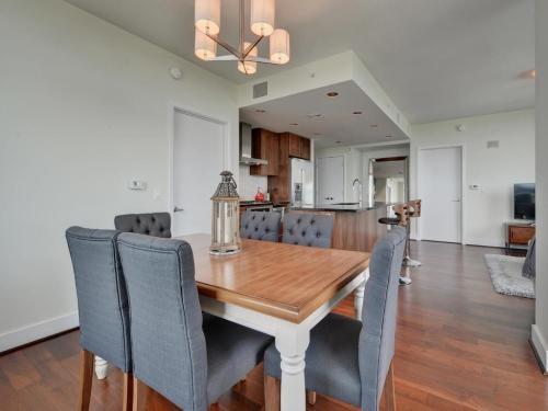 300 Bowie St # 2803, Austin, TX 78703