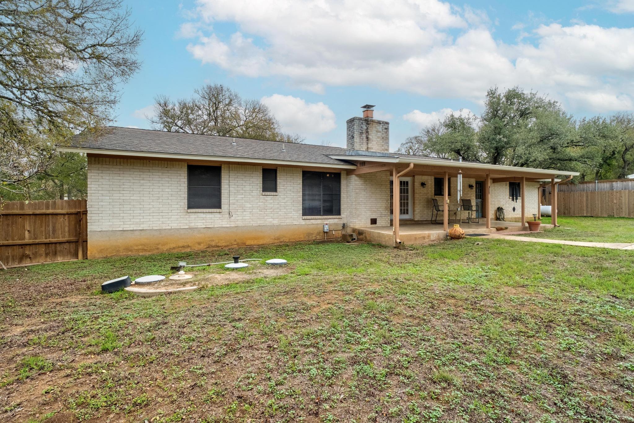 1008 Dove Dr, Manchaca, TX 78652