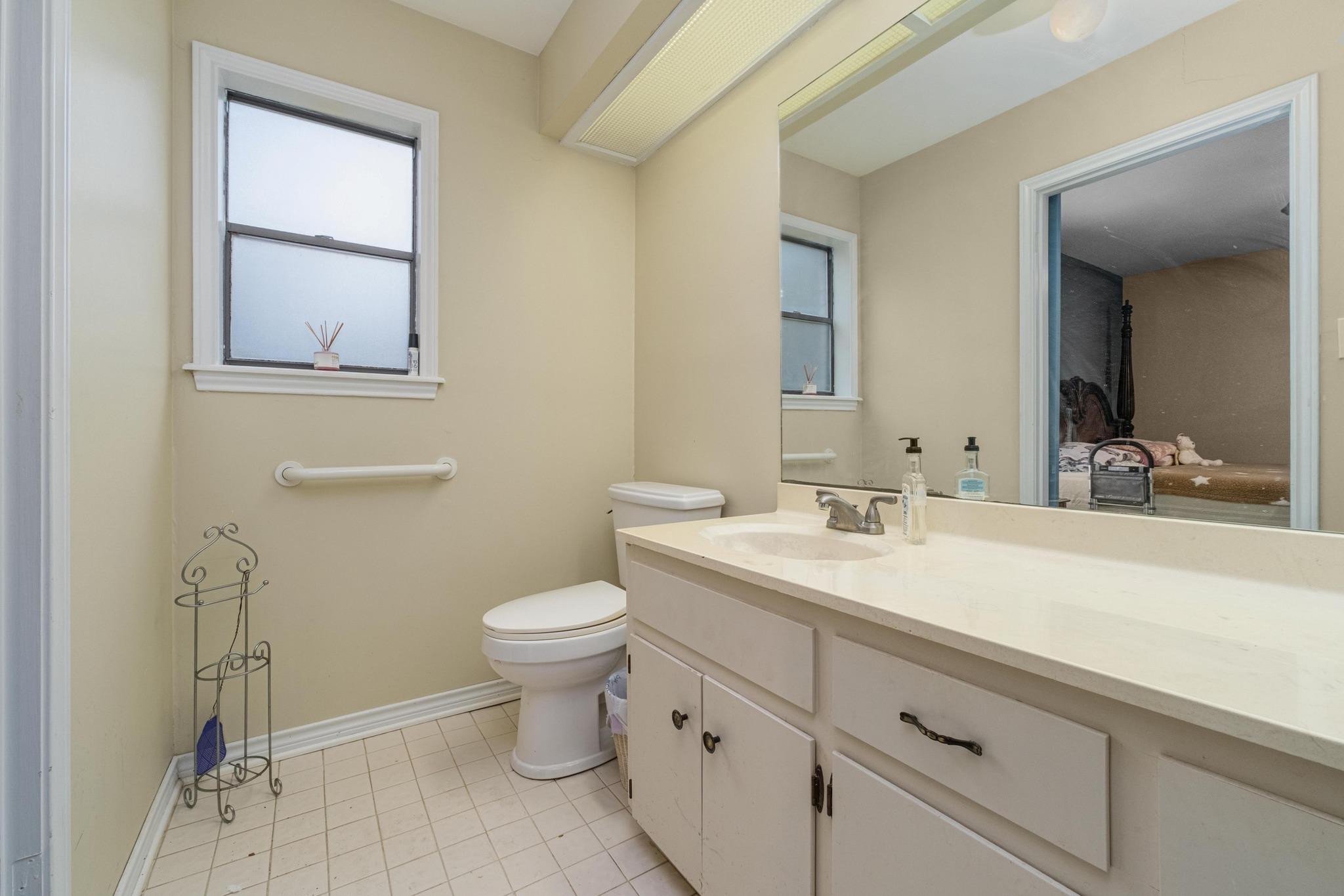 1008 Dove Dr, Manchaca, TX 78652