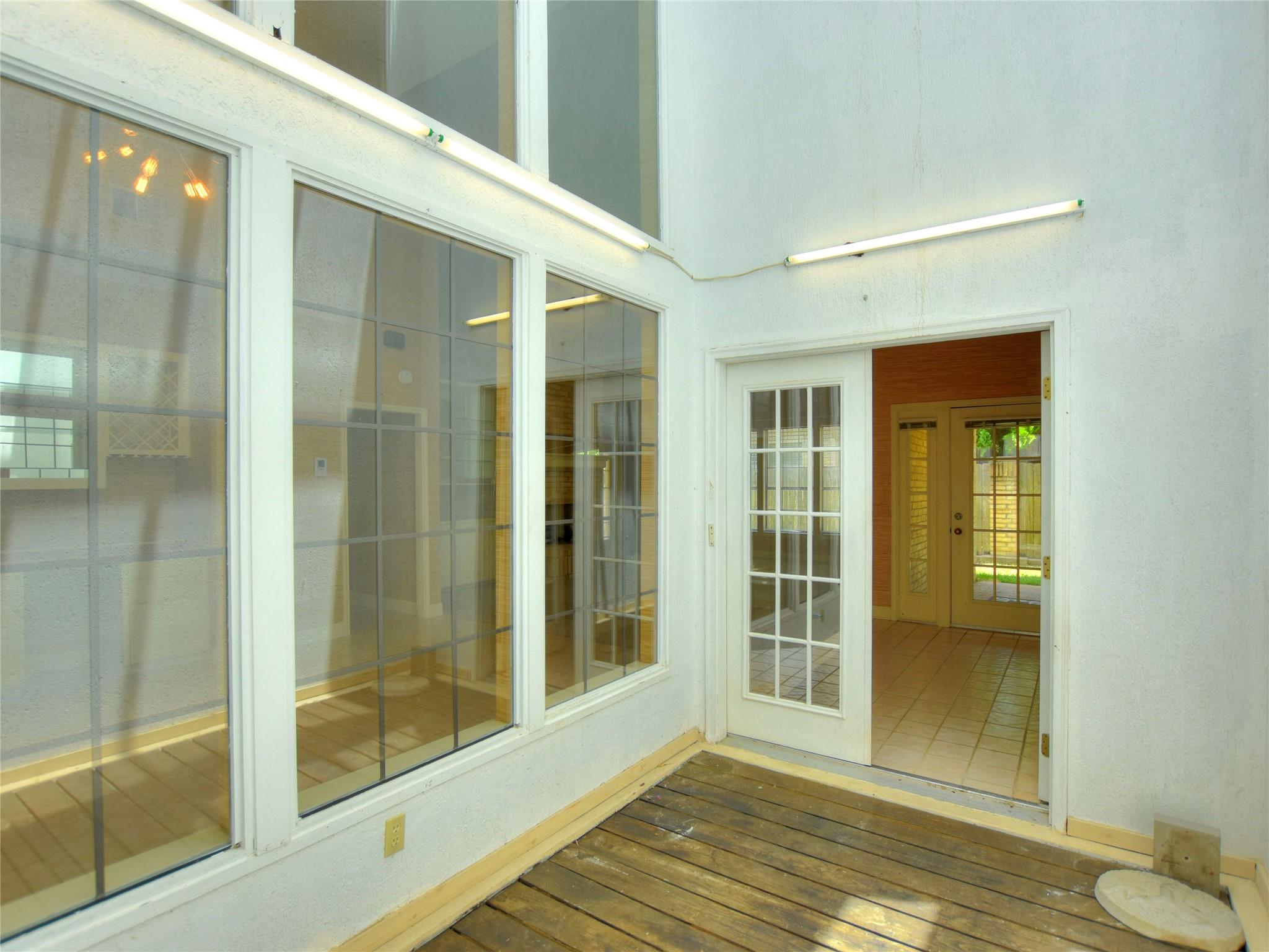 10215 River Plantation Dr # B, Austin, TX 78747