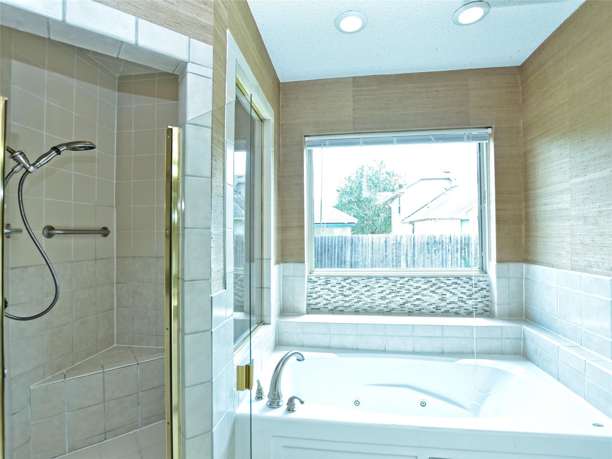 10215 River Plantation Dr # B, Austin, TX 78747