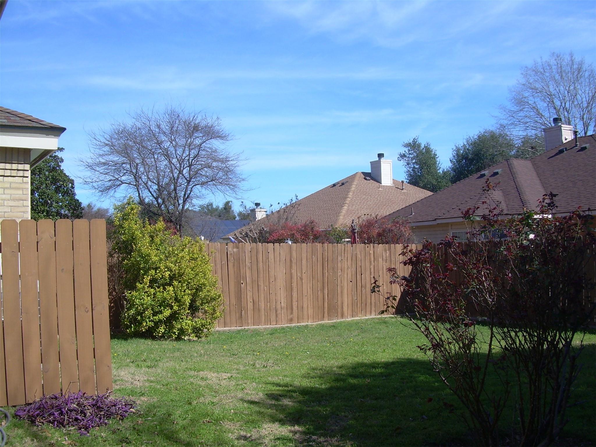 10215 River Plantation Dr # B, Austin, TX 78747