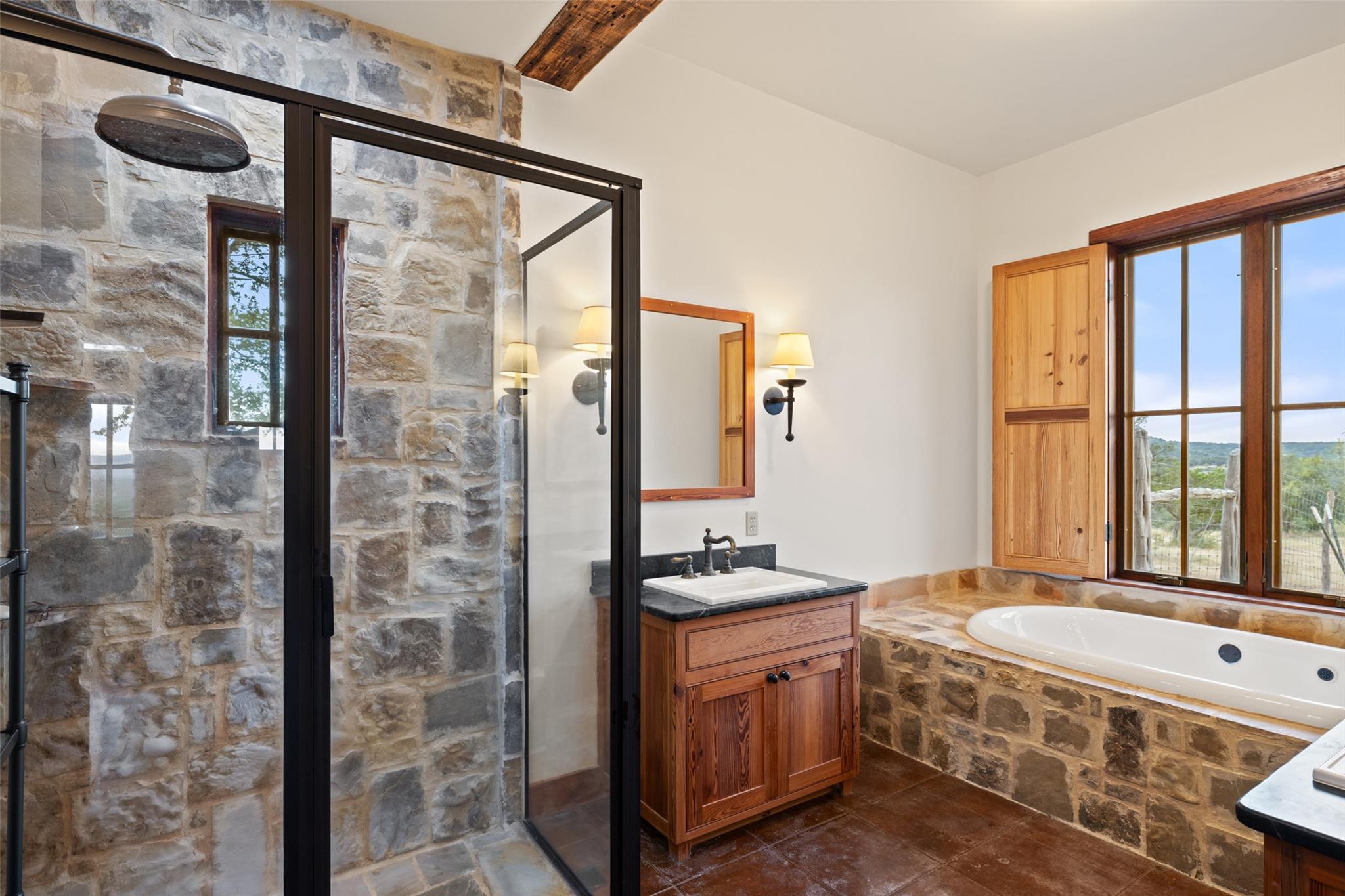 3503 Althaus-Davis Rd, Fredericksburg, TX 78624