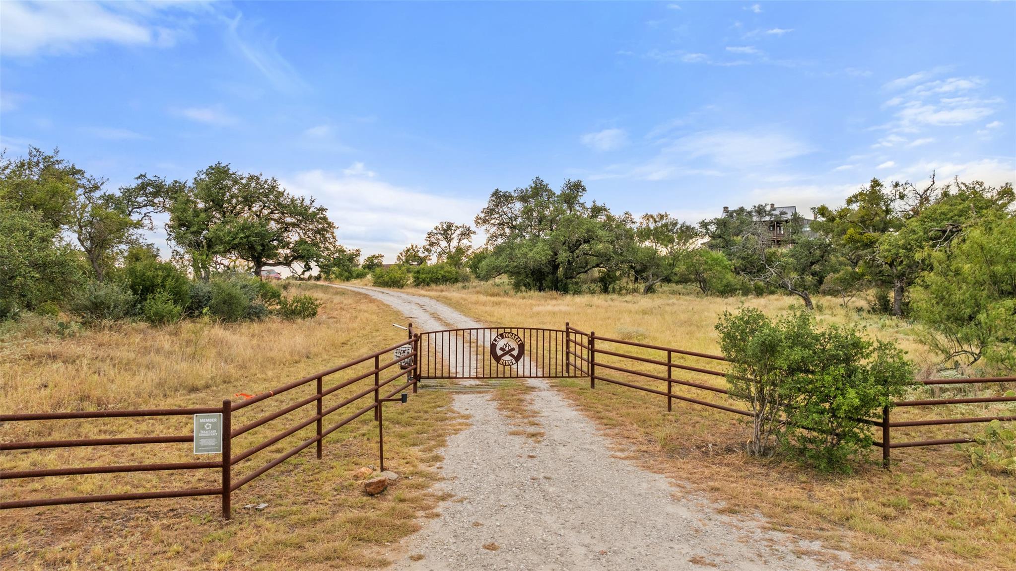3503 Althaus-Davis Rd, Fredericksburg, TX 78624