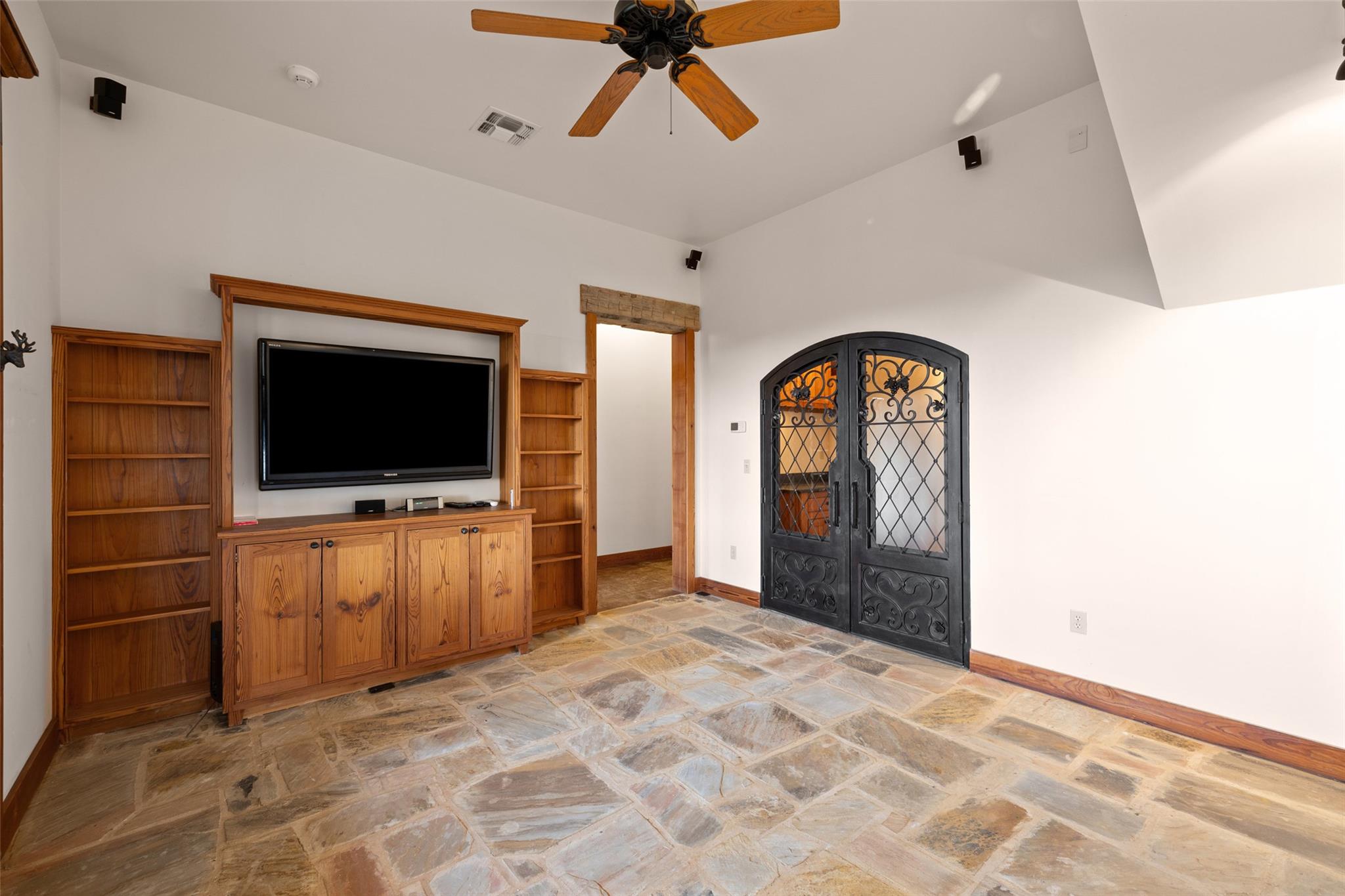 3503 Althaus-Davis Rd, Fredericksburg, TX 78624