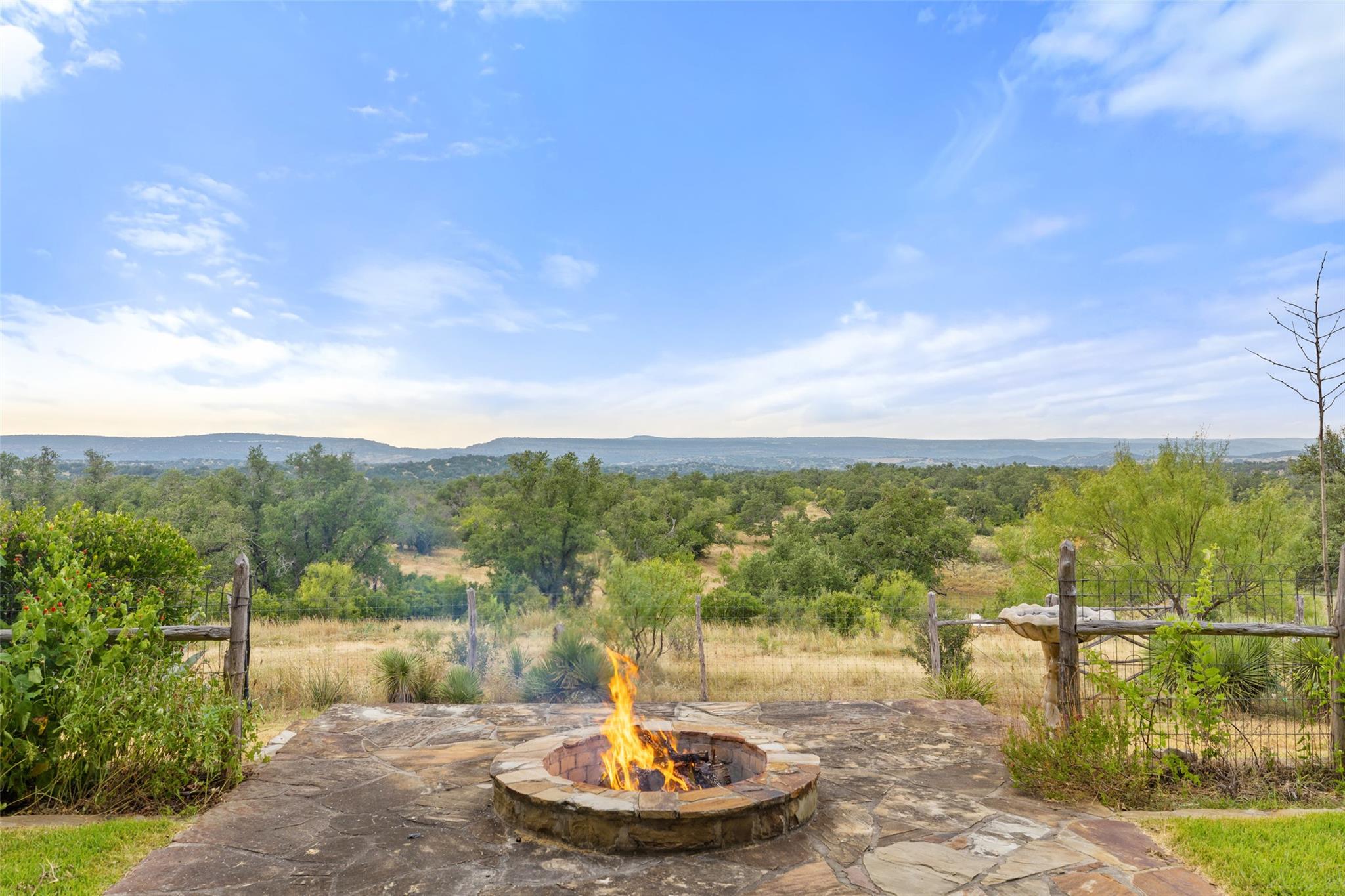 3503 Althaus-Davis Rd, Fredericksburg, TX 78624
