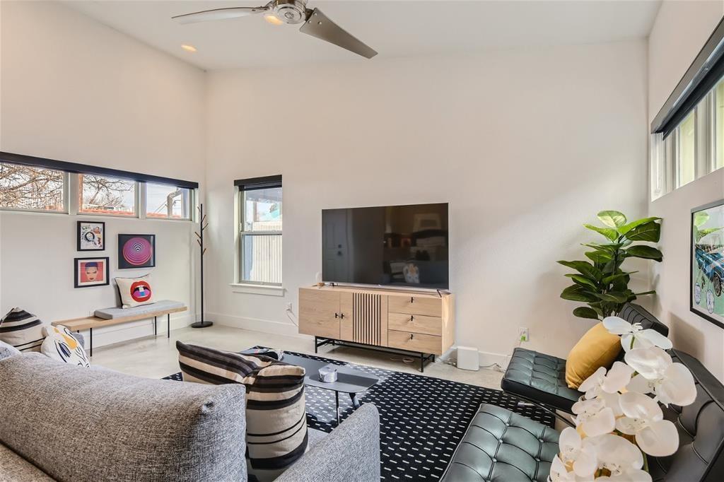 2012 Willow St # B, Austin, TX 78702